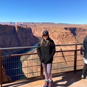 Meet your Posher, Valeria